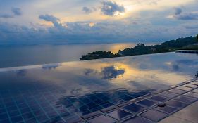 Grand Bleu Ocean View Pool Suite